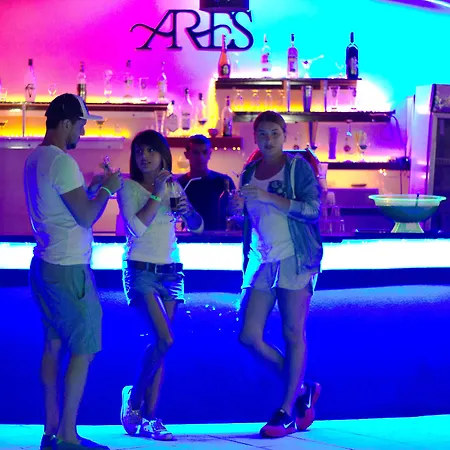 Club Ares 3*