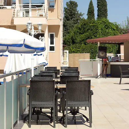 Club Ares Hotel